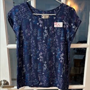 R45.     Floral Blue Women's Top